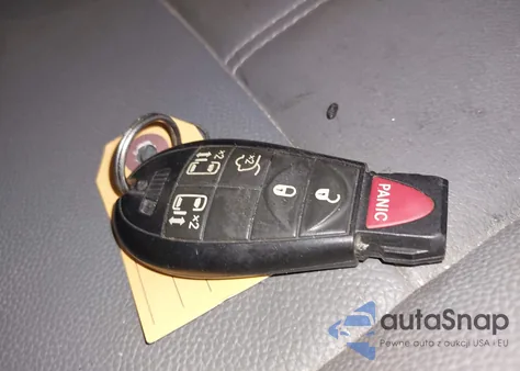 2008 Chrysler Town & Country Touring из США, поврежденный, VIN 2A8HR54P08R779374